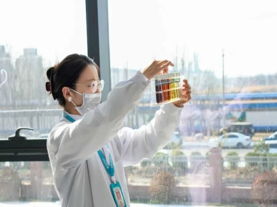 消泡剂厂家揭秘：造纸过程中消泡剂使用常见问题及美玉消泡剂的高效解决方案